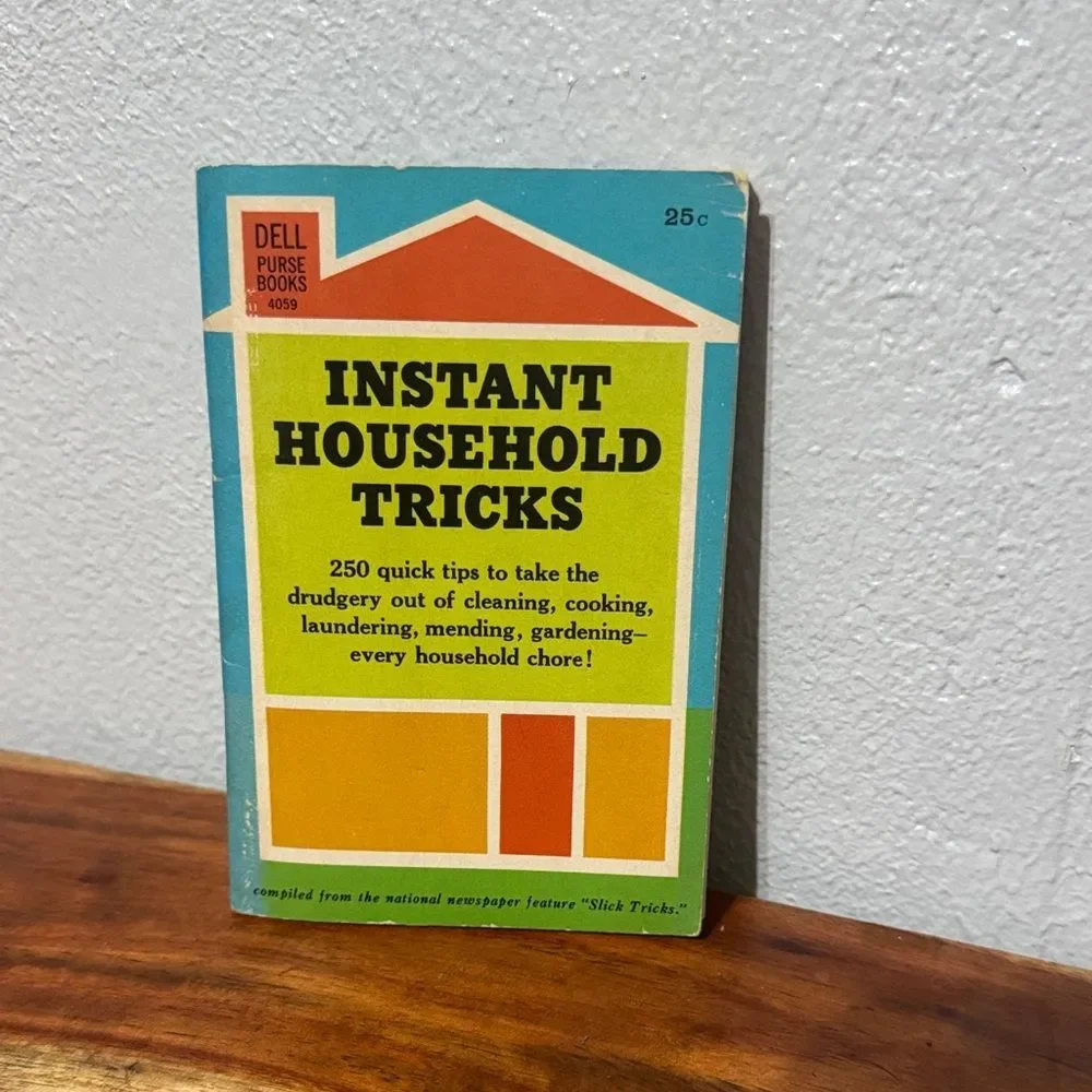 Vintage 1965 Dell Purse Book INSTANT HOUSEHOLD TRICKS #4059 Mini Booklet